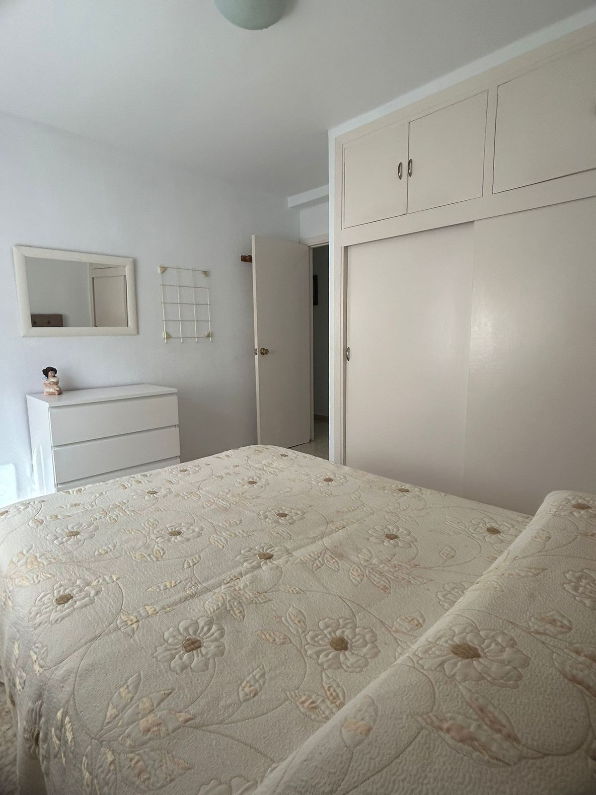 Appartement te koop in Estepona | 4 slaapkamers H5038846