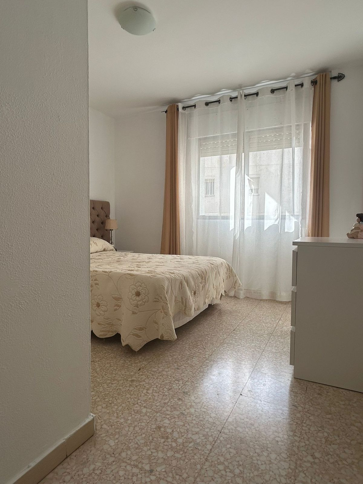 Appartement te koop in Estepona | 4 slaapkamers H5038846