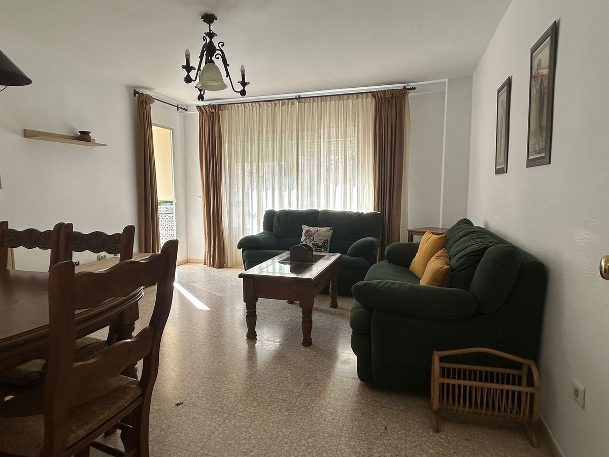 Appartement te koop in Estepona | 4 slaapkamers H5038846