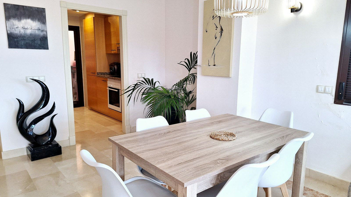 Appartement te koop in Estepona | 2 slaapkamers H5041207