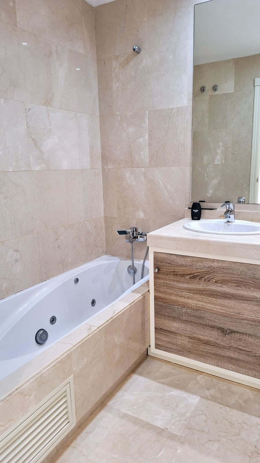 Appartement te koop in Estepona | 2 slaapkamers H5041207