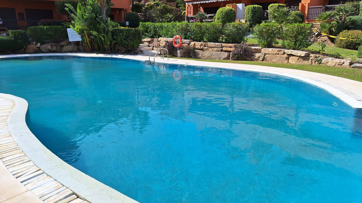 Appartement te koop in Estepona | 2 slaapkamers H5041207