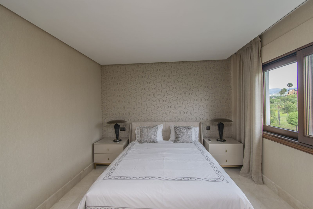 Penthouse te koop in Estepona | 5 slaapkamers H5042191