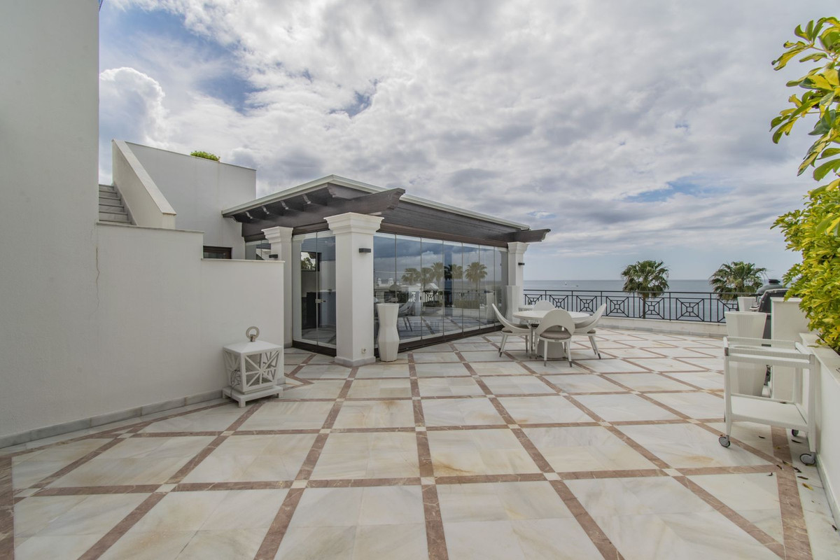 Penthouse te koop in Estepona | 5 slaapkamers H5042191
