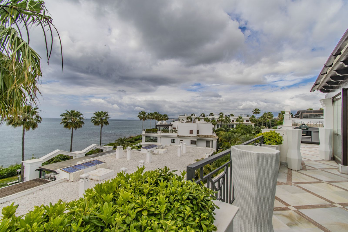 Penthouse te koop in Estepona | 5 slaapkamers H5042191