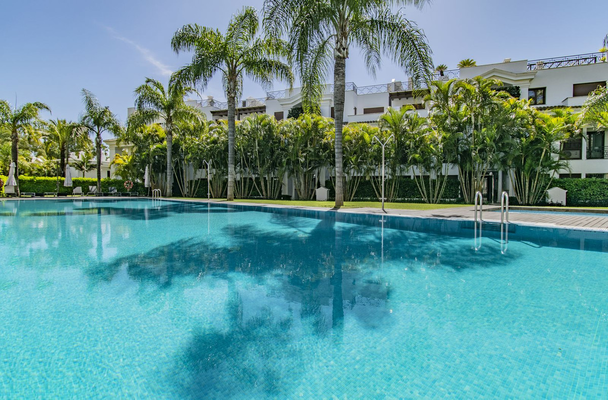 Penthouse te koop in Estepona | 5 slaapkamers H5042191