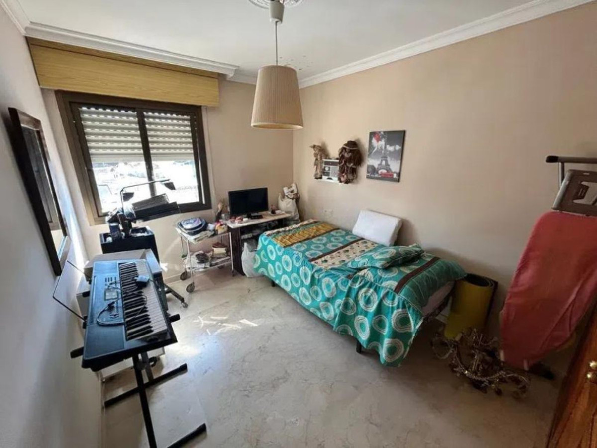 Appartement te koop in Estepona | 4 slaapkamers H5044747