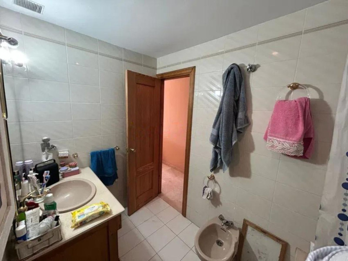 Appartement te koop in Estepona | 4 slaapkamers H5044747