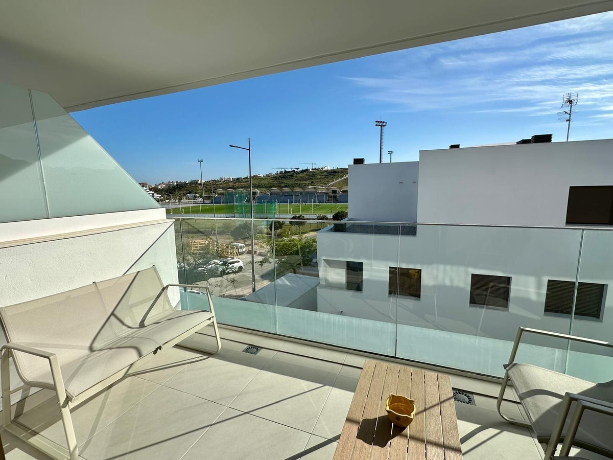 Appartement te koop in Estepona | 2 slaapkamers H5045368