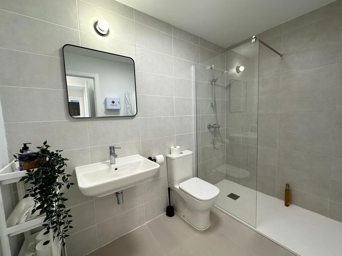 Appartement te koop in Estepona | 2 slaapkamers H5045368