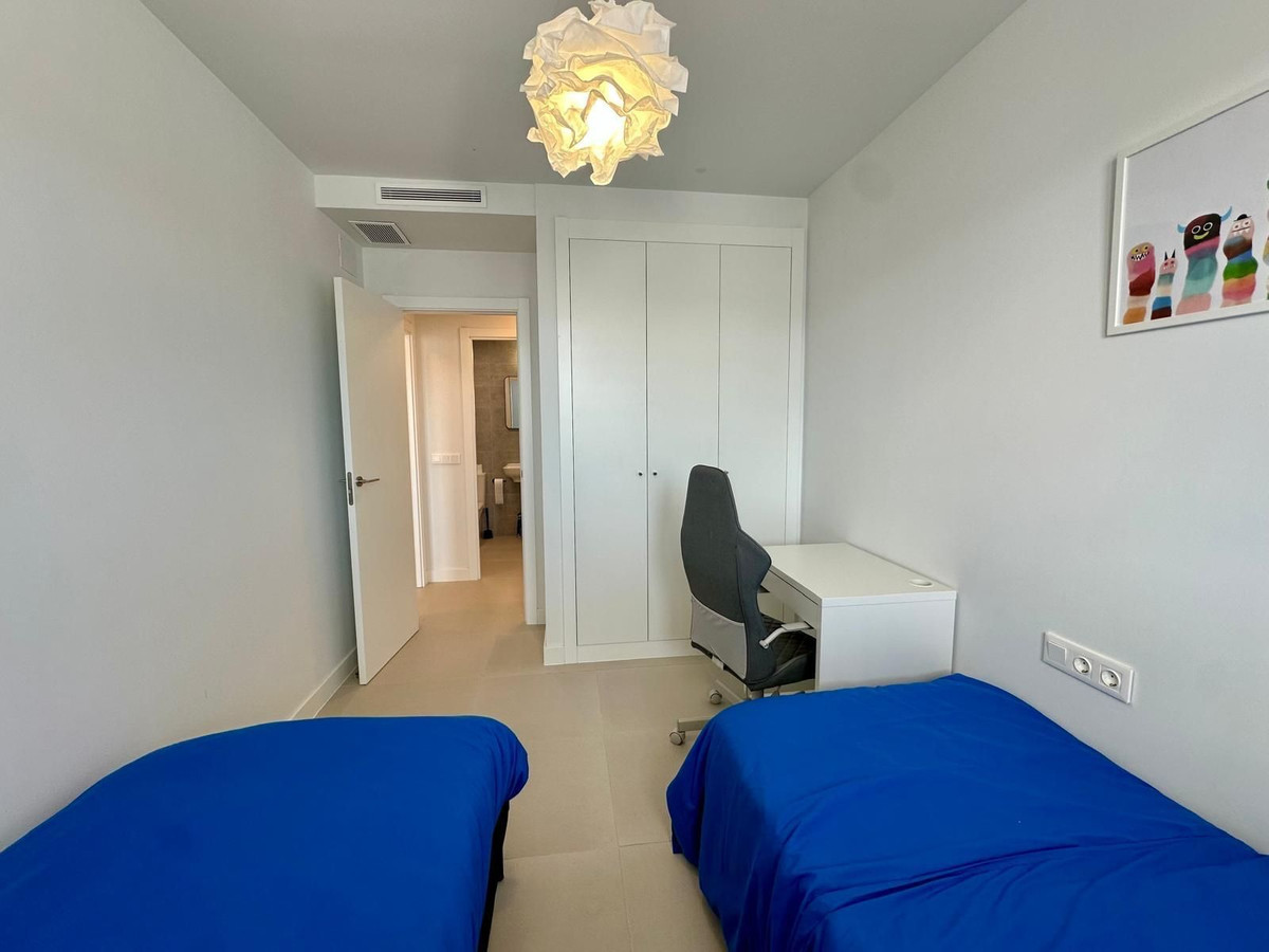Appartement te koop in Estepona | 2 slaapkamers H5045368