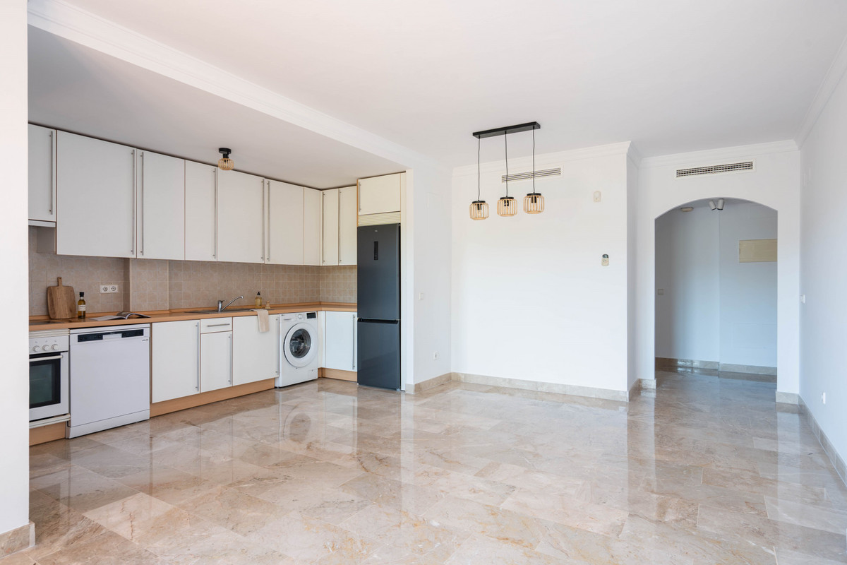 Appartement te koop in Estepona | 2 slaapkamers H5047909