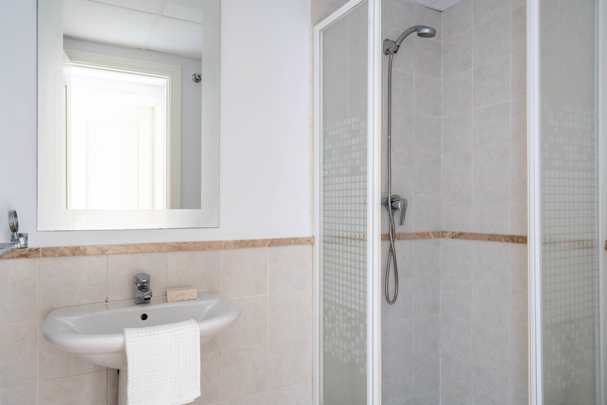 Appartement te koop in Estepona | 2 slaapkamers H5047909