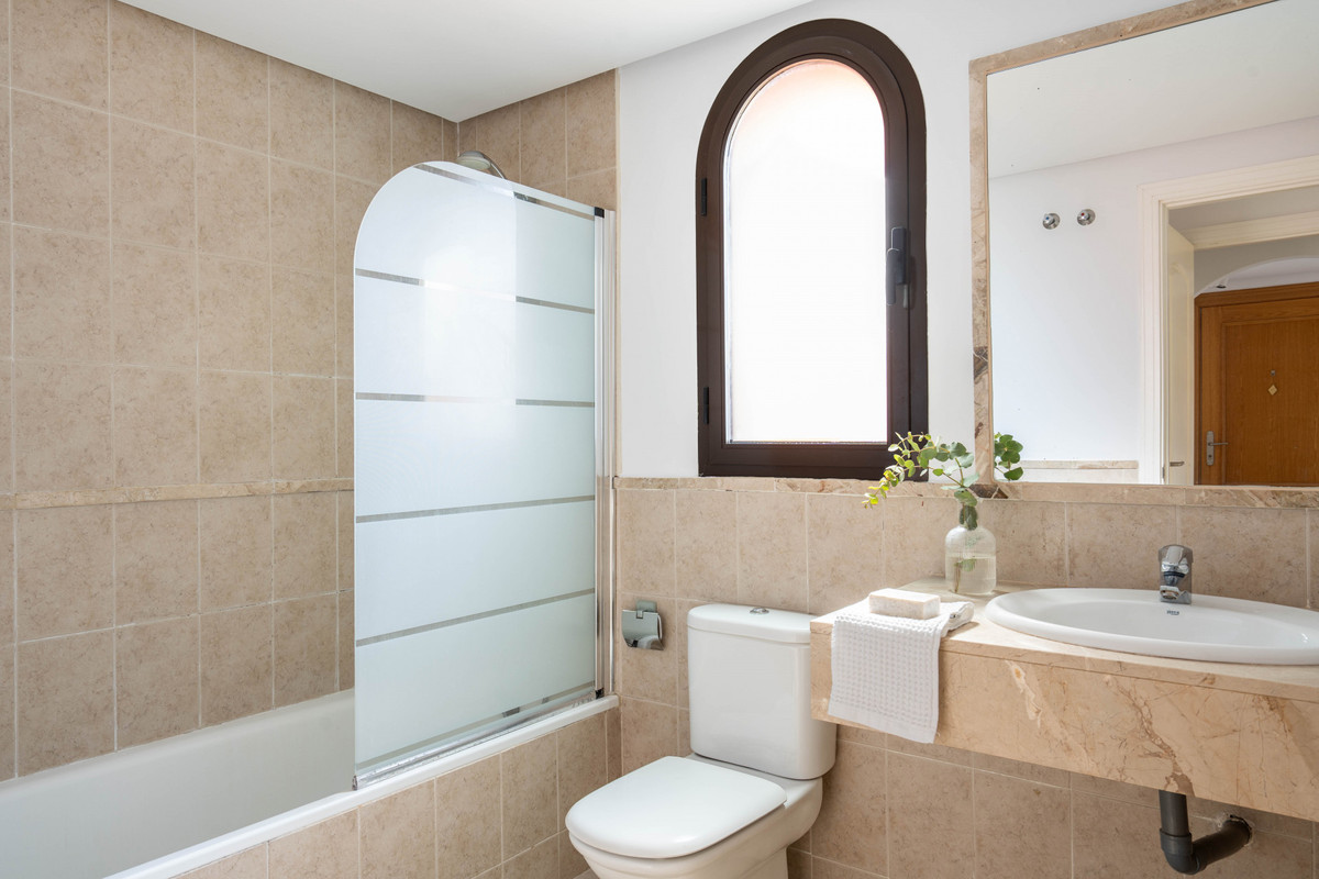 Appartement te koop in Estepona | 2 slaapkamers H5047909