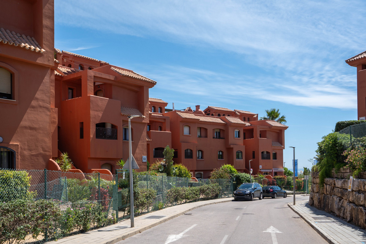 Appartement te koop in Estepona | 2 slaapkamers H5047909