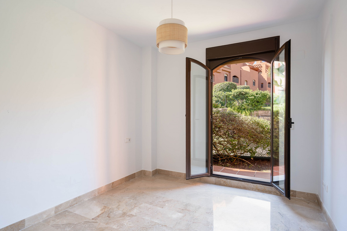 Appartement te koop in Estepona | 2 slaapkamers H5047909