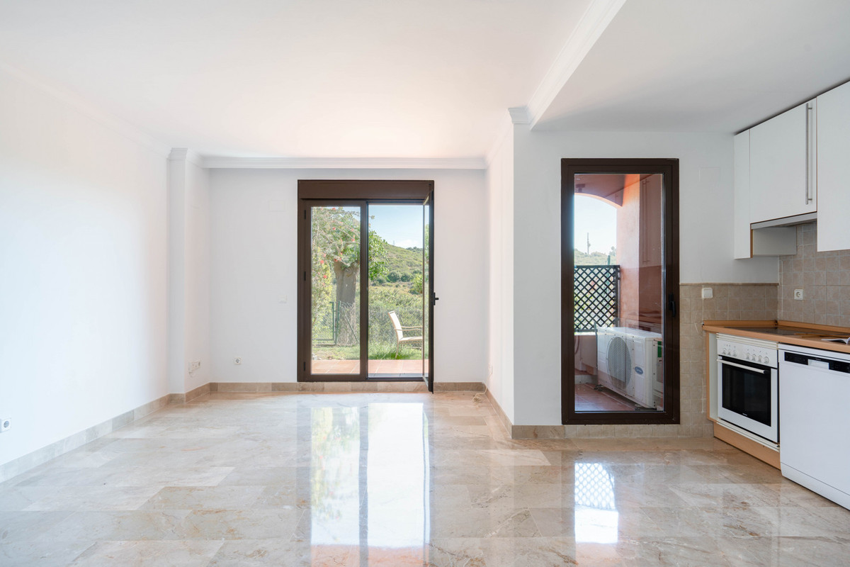 Appartement te koop in Estepona | 2 slaapkamers H5047909
