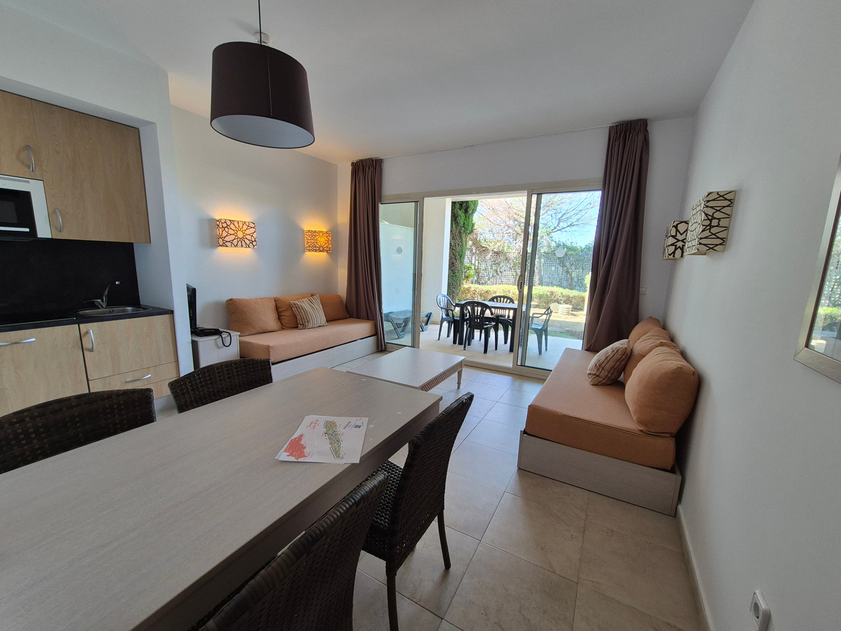 Appartement te koop in Manilva | 1 slaapkamers H5047942