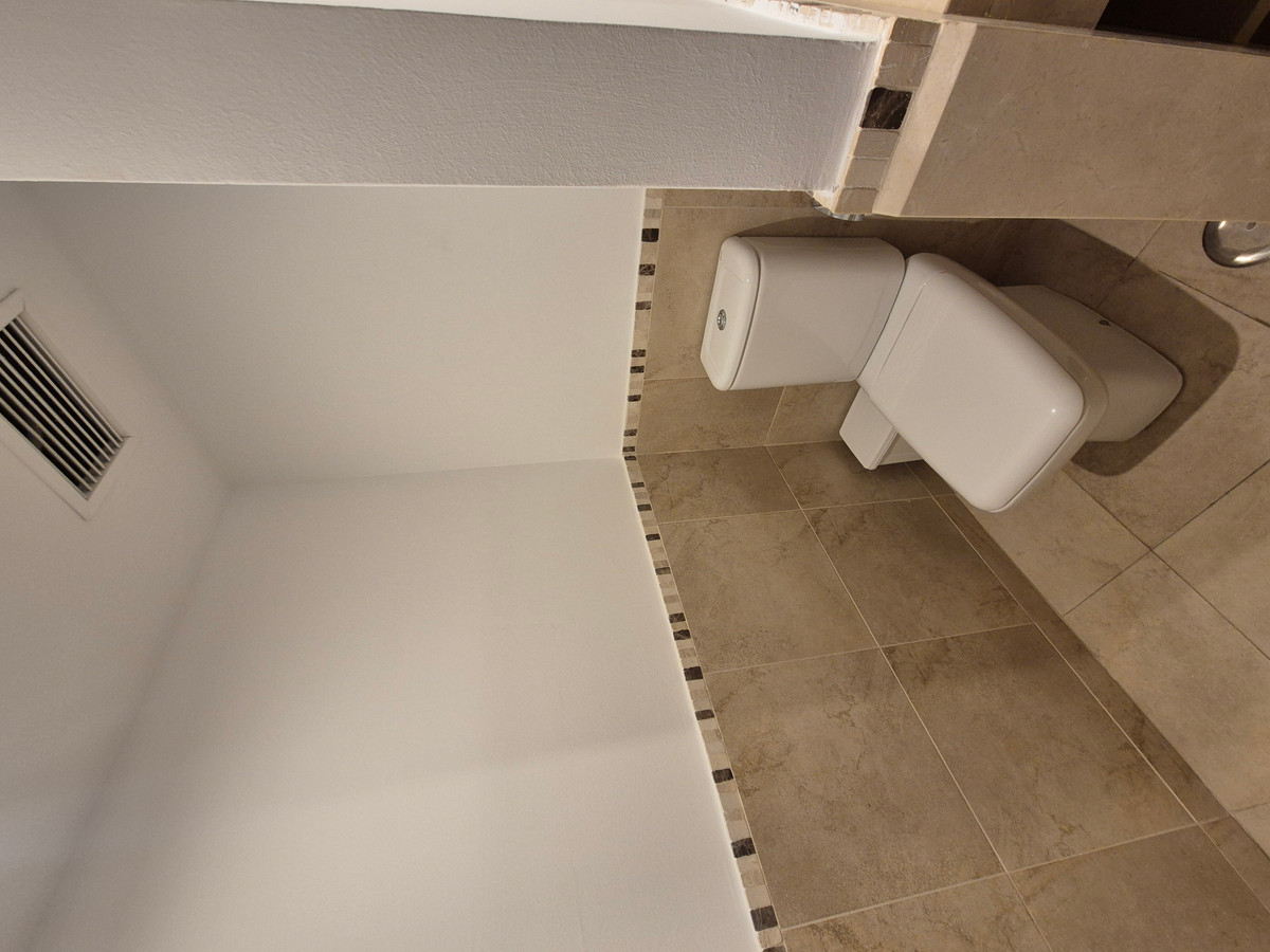 Appartement te koop in Manilva | 1 slaapkamers H5047942
