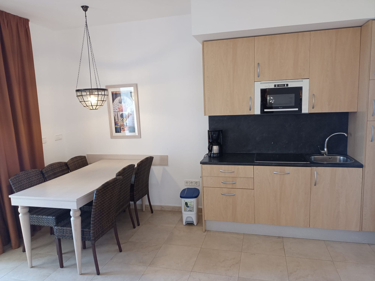 Appartement te koop in Manilva | 1 slaapkamers H5047942