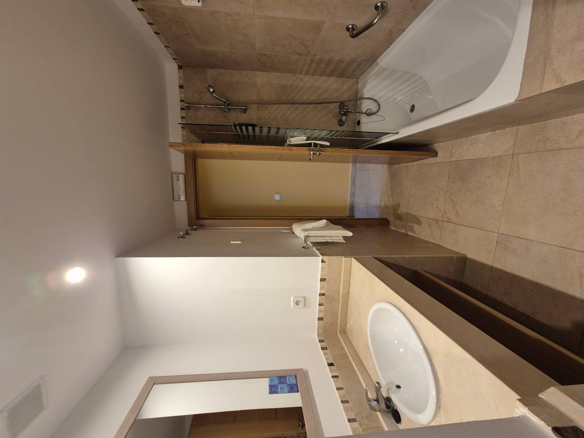 Appartement te koop in Manilva | 1 slaapkamers H5047942
