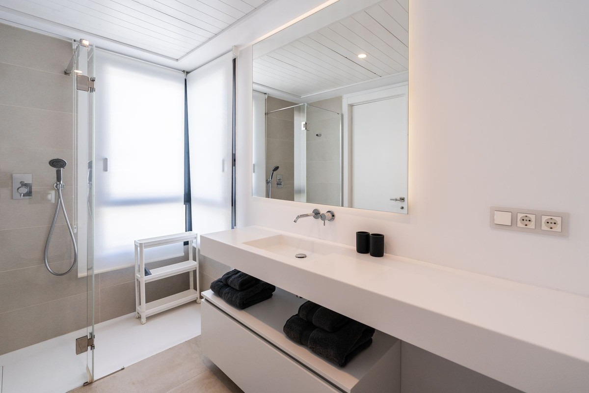 Appartement te koop in Estepona | 5 slaapkamers H5049346