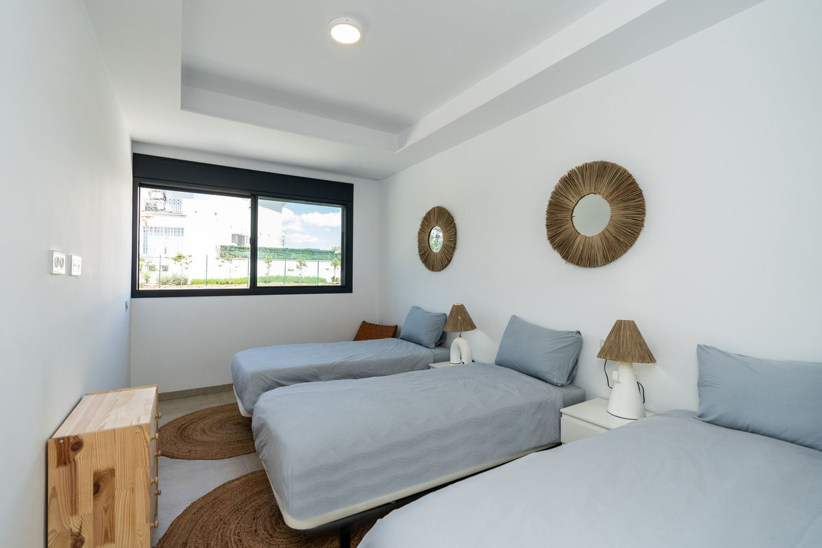 Appartement te koop in Estepona | 5 slaapkamers H5049346