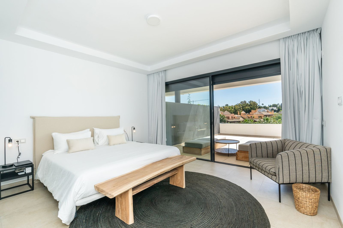 Appartement te koop in Estepona | 5 slaapkamers H5049346