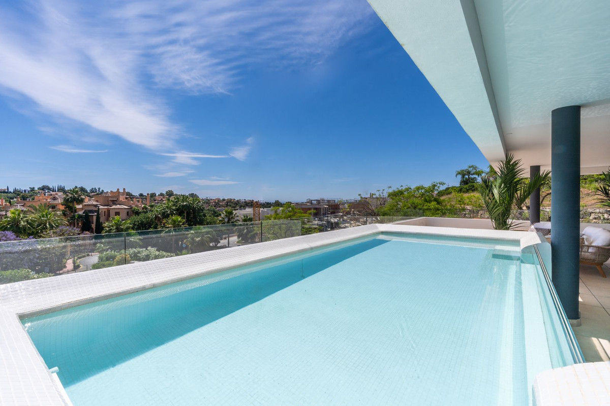 Appartement te koop in Estepona | 5 slaapkamers H5049346