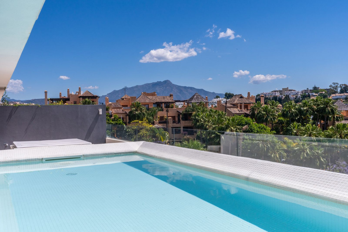 Appartement te koop in Estepona | 5 slaapkamers H5049346