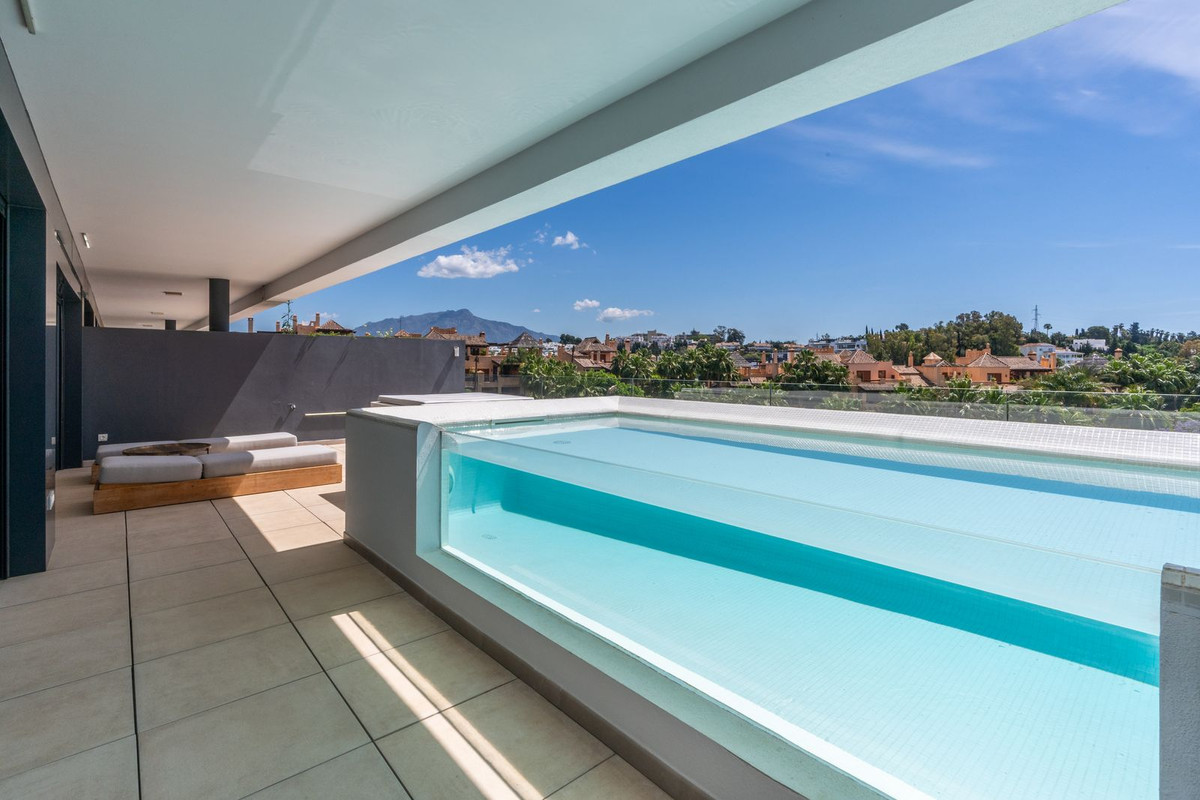 Appartement te koop in Estepona | 5 slaapkamers H5049346