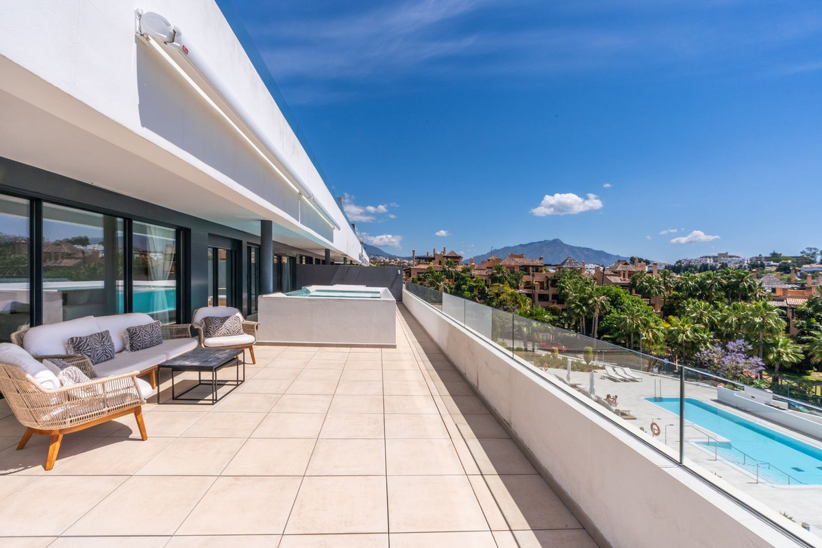 Appartement te koop in Estepona | 5 slaapkamers H5049346