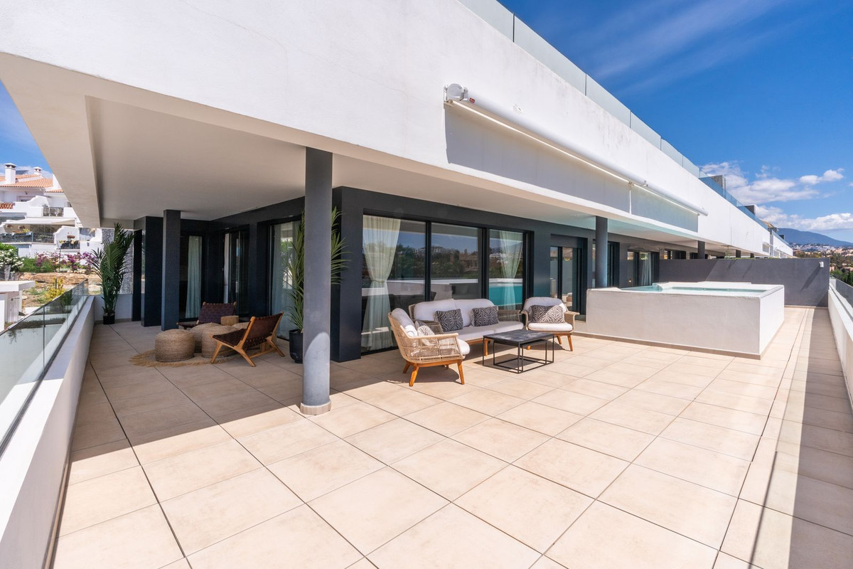 Appartement te koop in Estepona | 5 slaapkamers H5049346
