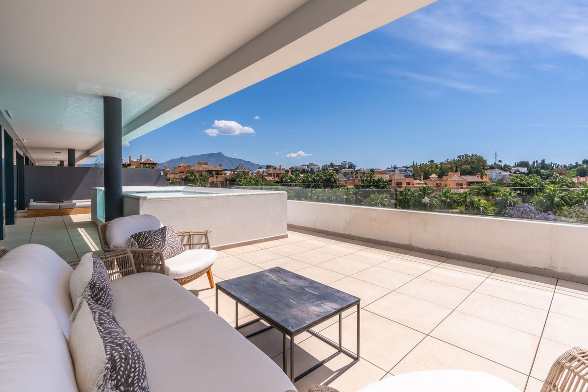 Appartement te koop in Estepona | 5 slaapkamers H5049346