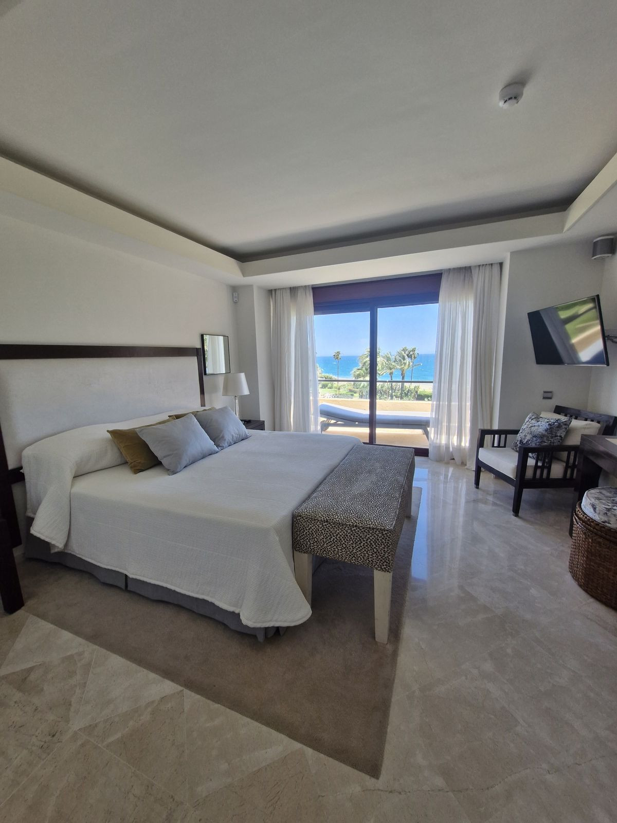 Appartement te koop in Estepona | 3 slaapkamers H5049460