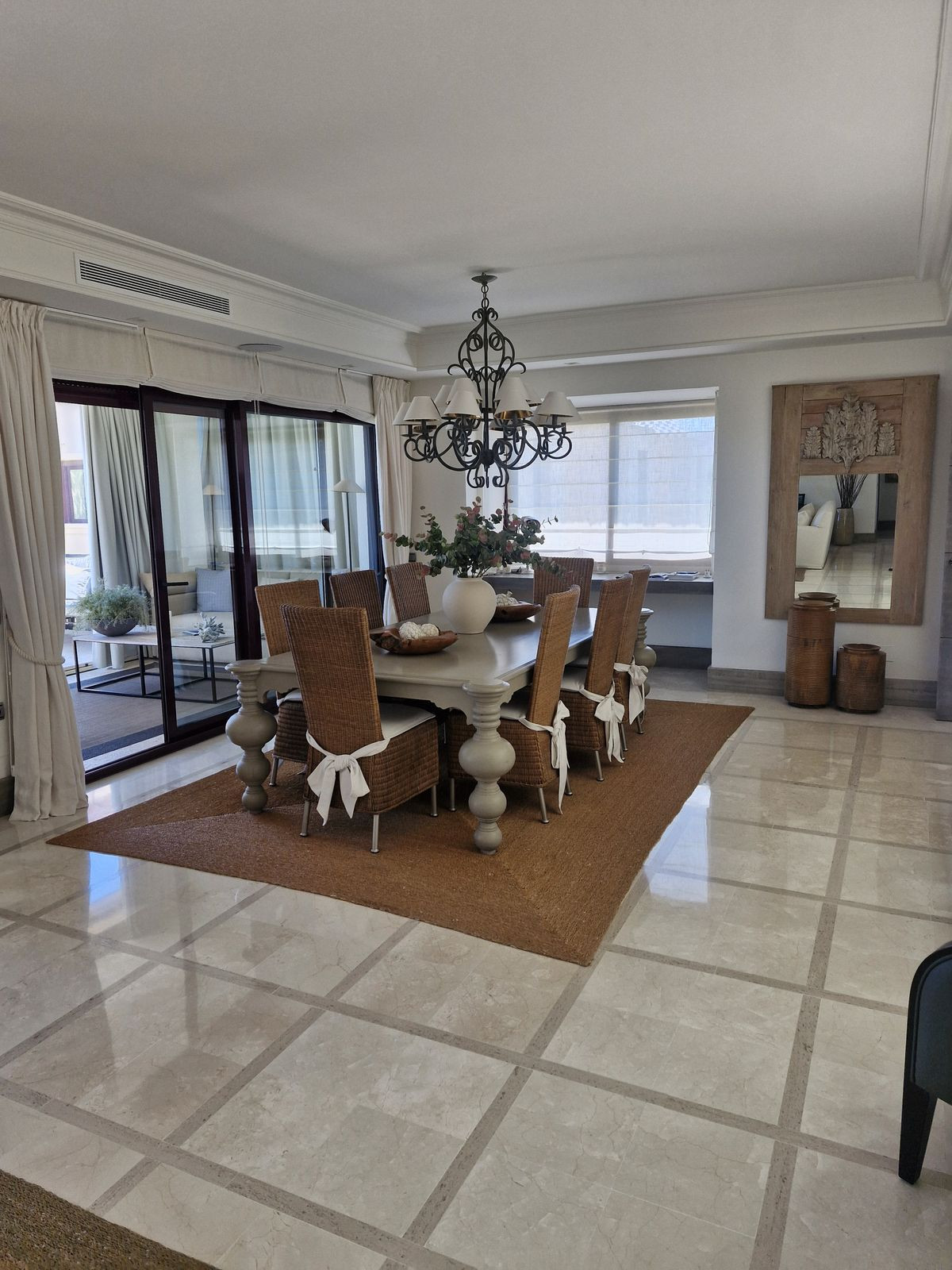 Appartement te koop in Estepona | 3 slaapkamers H5049460