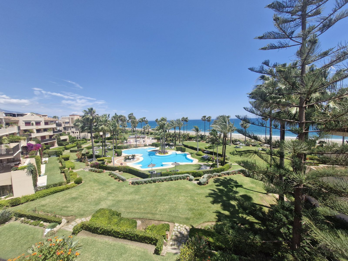 Appartement te koop in Estepona | 3 slaapkamers H5049460
