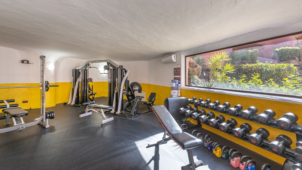 Appartement te koop in Estepona | 2 slaapkamers H5051851