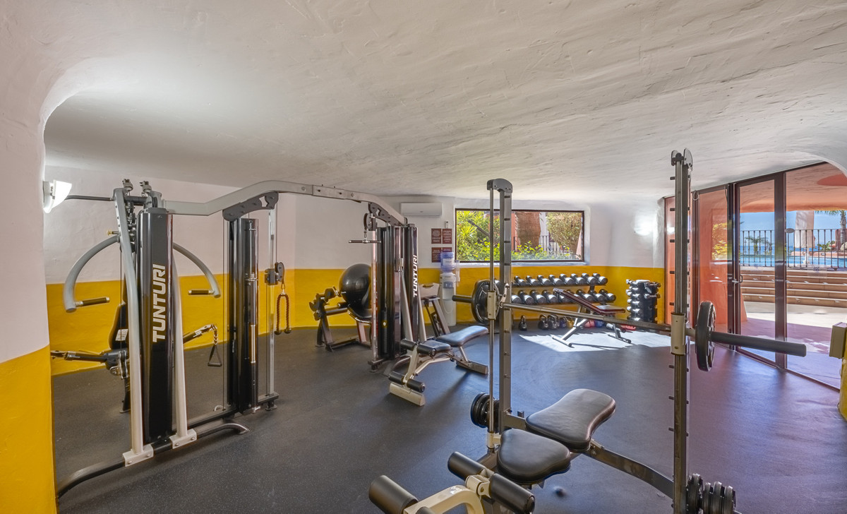 Appartement te koop in Estepona | 2 slaapkamers H5051851