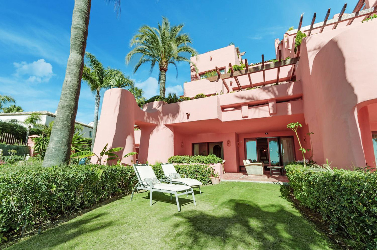 Appartement te koop in Estepona | 2 slaapkamers H5051851