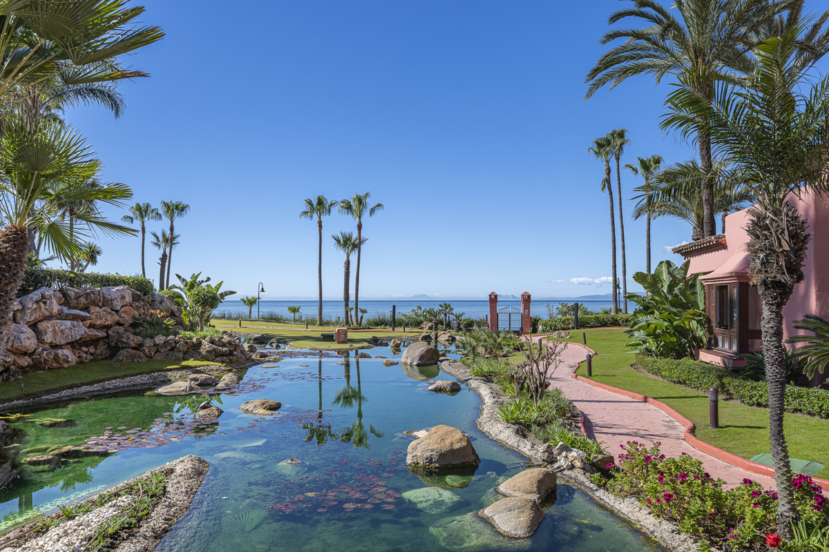 Appartement te koop in Estepona | 2 slaapkamers H5051851