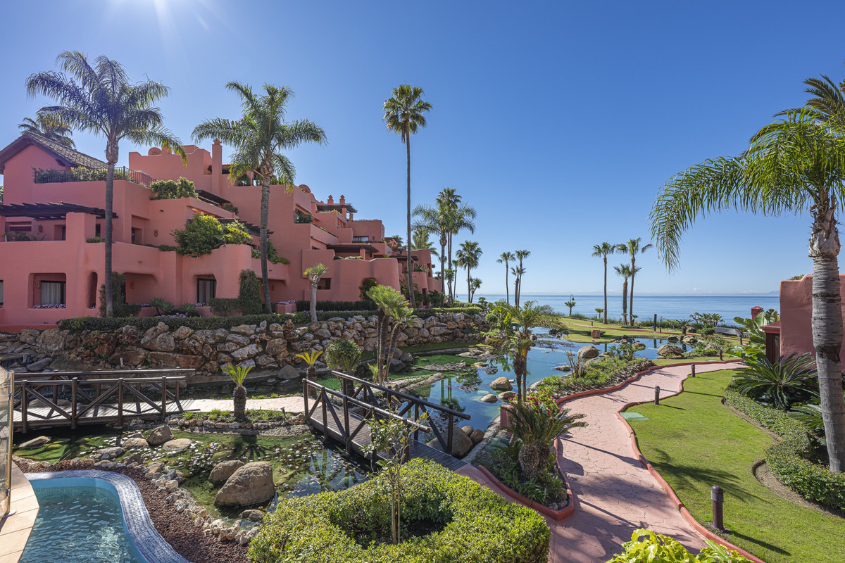 Appartement te koop in Estepona | 2 slaapkamers H5051851