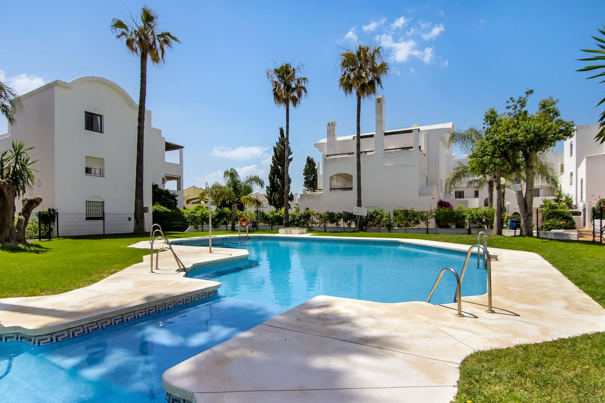 Appartement te koop in Estepona | 2 slaapkamers H5054881
