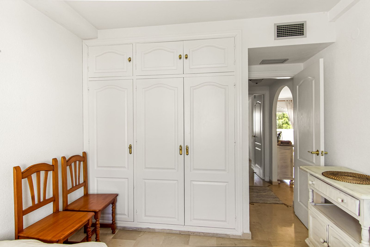 Appartement te koop in Estepona | 2 slaapkamers H5054881