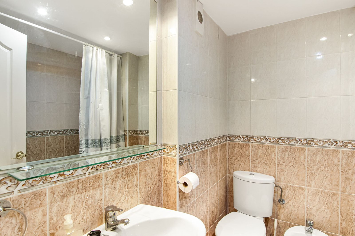 Appartement te koop in Estepona | 2 slaapkamers H5054881