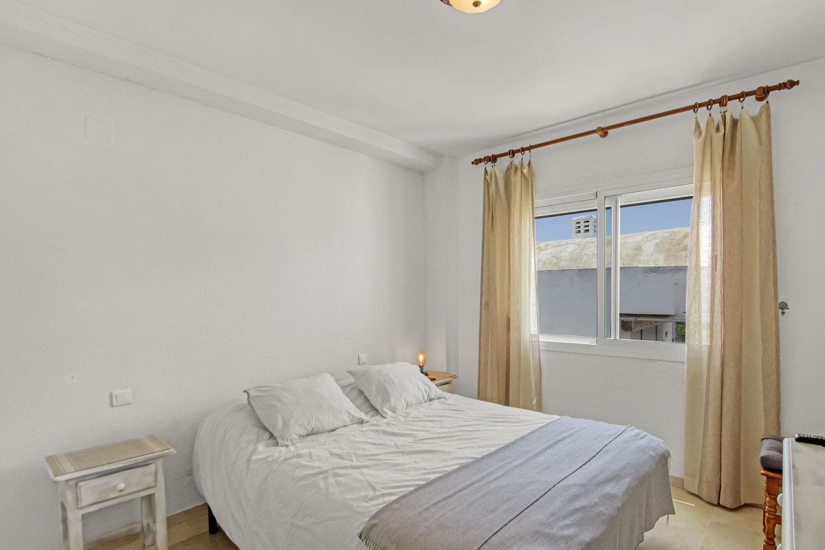 Appartement te koop in Estepona | 2 slaapkamers H5054881