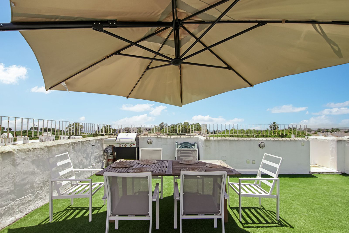Appartement te koop in Estepona | 2 slaapkamers H5054881