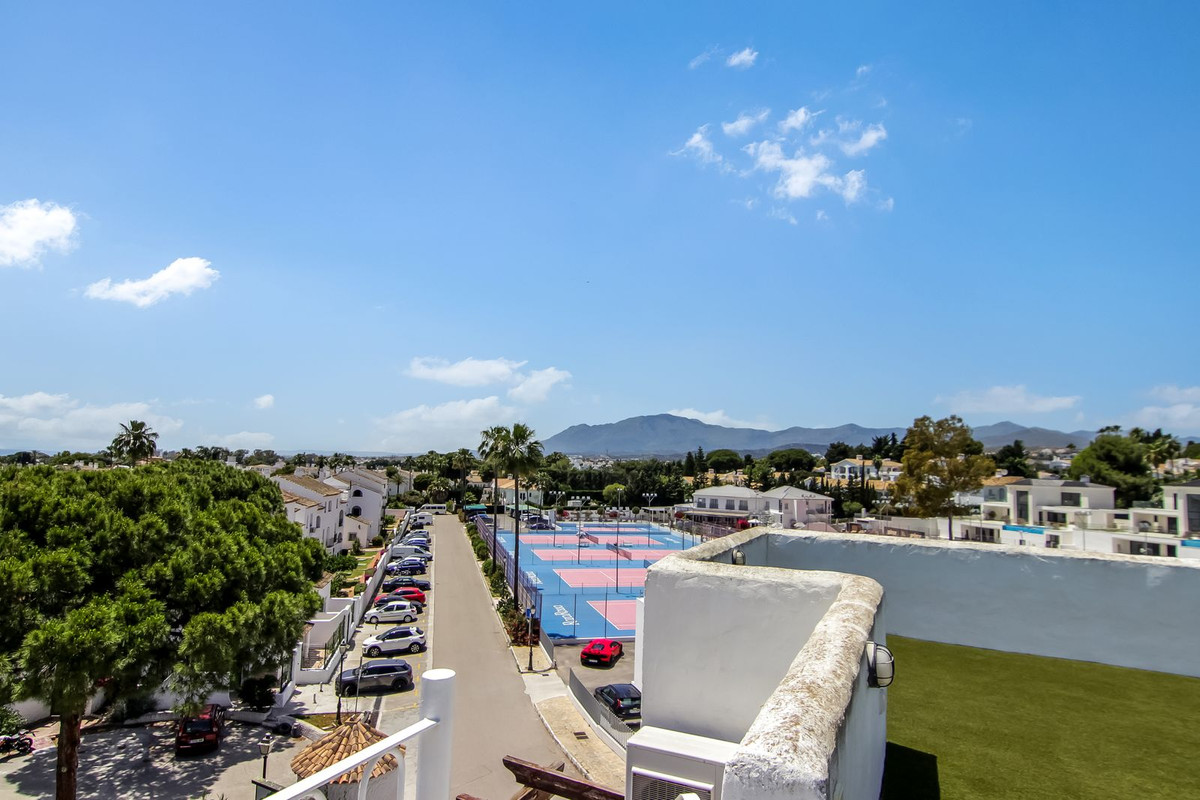 Appartement te koop in Estepona | 2 slaapkamers H5054881