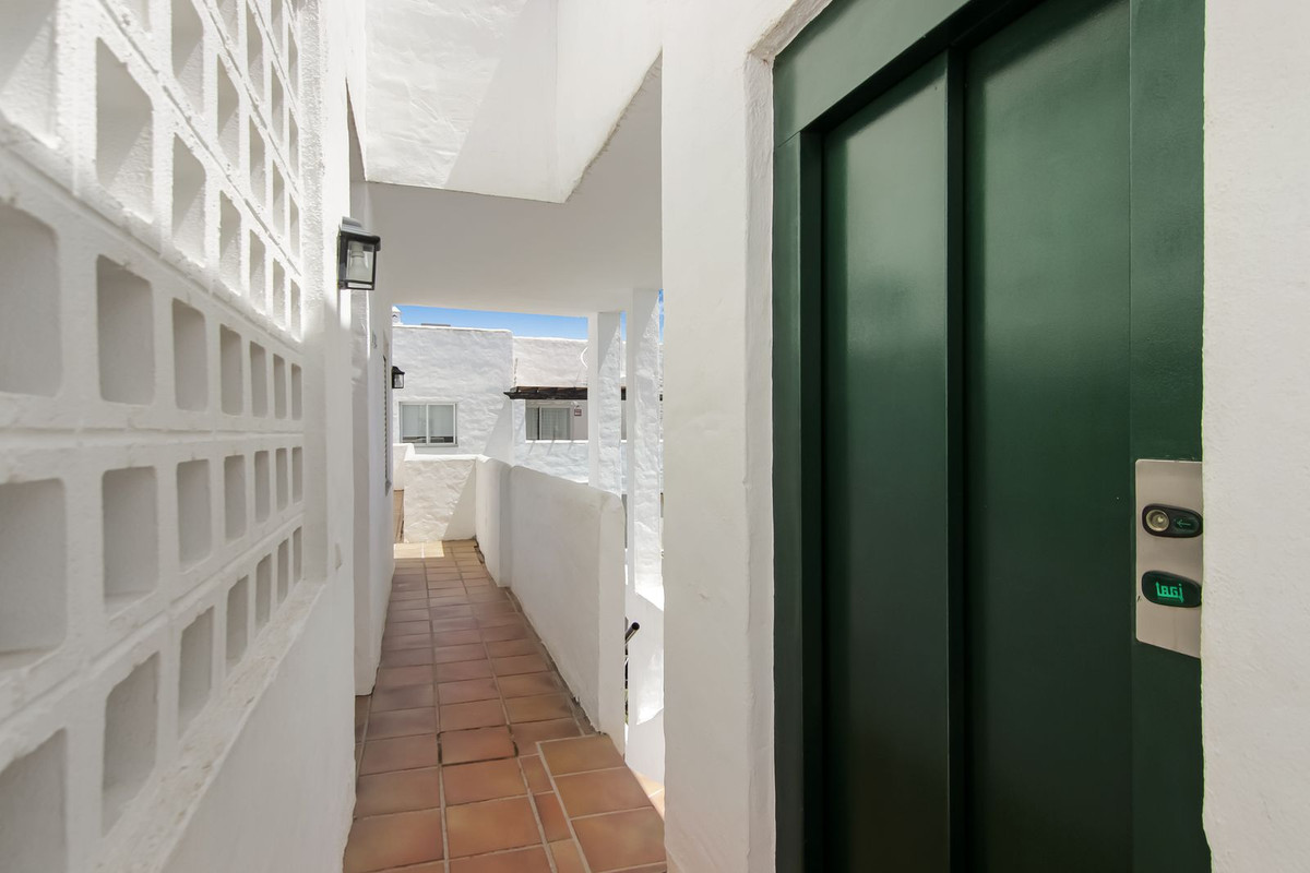 Appartement te koop in Estepona | 2 slaapkamers H5054881