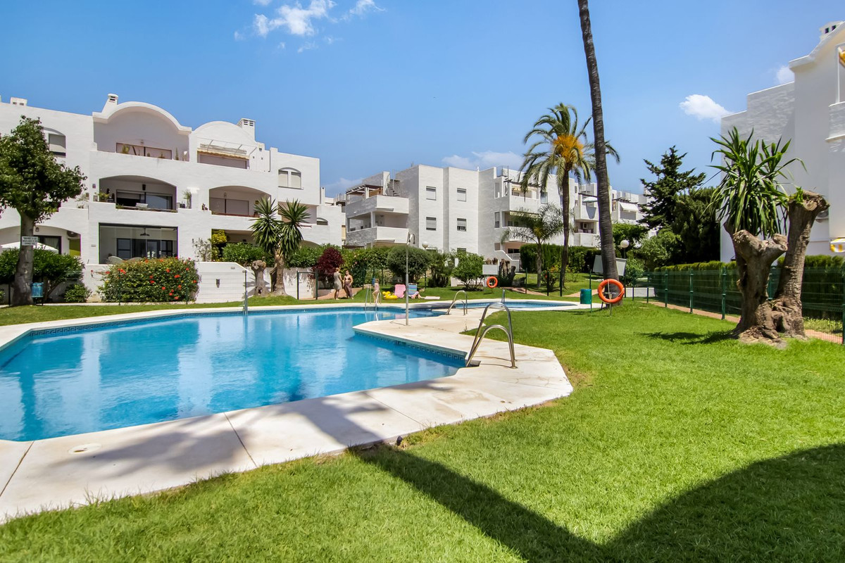Appartement te koop in Estepona | 2 slaapkamers H5054881